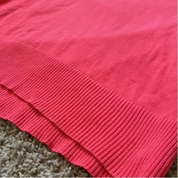 3/$60 Gorgeous Coral V-neck Sweater - Picture 4 of 9